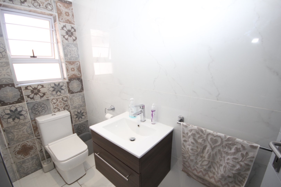 2 Bedroom Property for Sale in Berea Eastern Cape